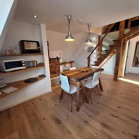 Apartment Zentral Komplette Fewo, 4 Schlafbereiche Bis Zu 8 Personen *