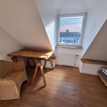 Zentral Komplette Fewo, 4 Schlafbereiche Bis Zu 8 Personen Apartment *