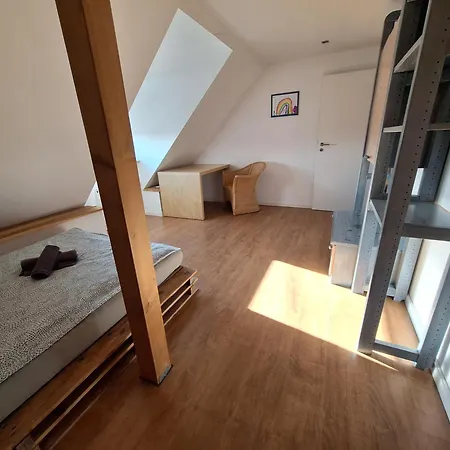 Apartment Zentral Komplette Fewo, 4 Schlafbereiche Bis Zu 8 Personen *