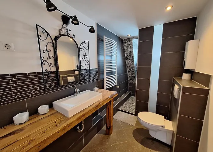 Zentral Komplette Fewo, 4 Schlafbereiche Bis Zu 8 Personen Daire