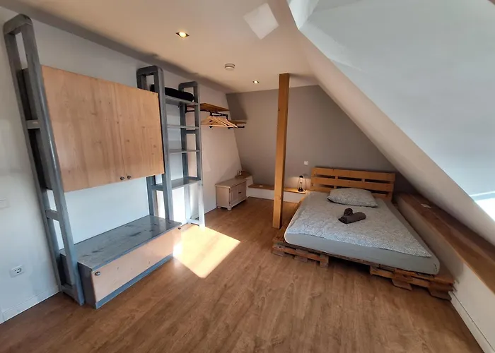 Zentral Komplette Fewo, 4 Schlafbereiche Bis Zu 8 Personen