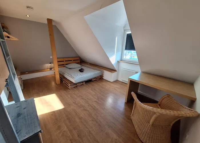Zentral Komplette Fewo, 4 Schlafbereiche Bis Zu 8 Personen Appartement